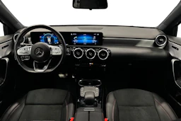 musta Mercedes-Benz A 2022 kuva 7.