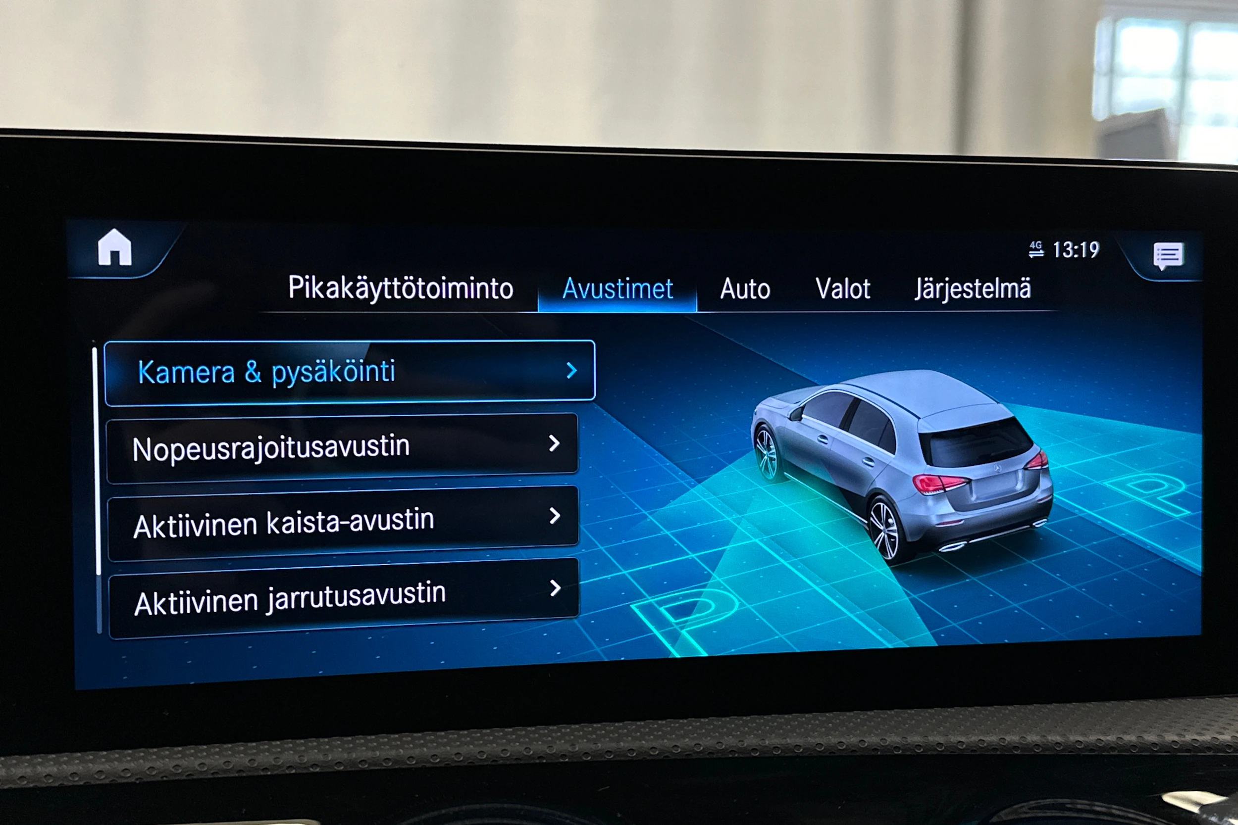 musta Mercedes-Benz A 2022 kuva 18.