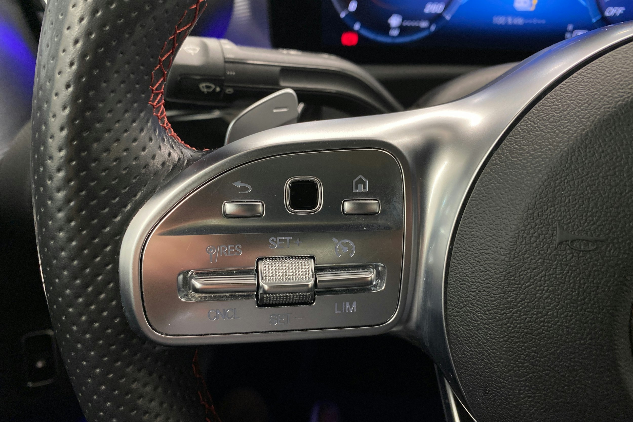 musta Mercedes-Benz A 2022 kuva 14.