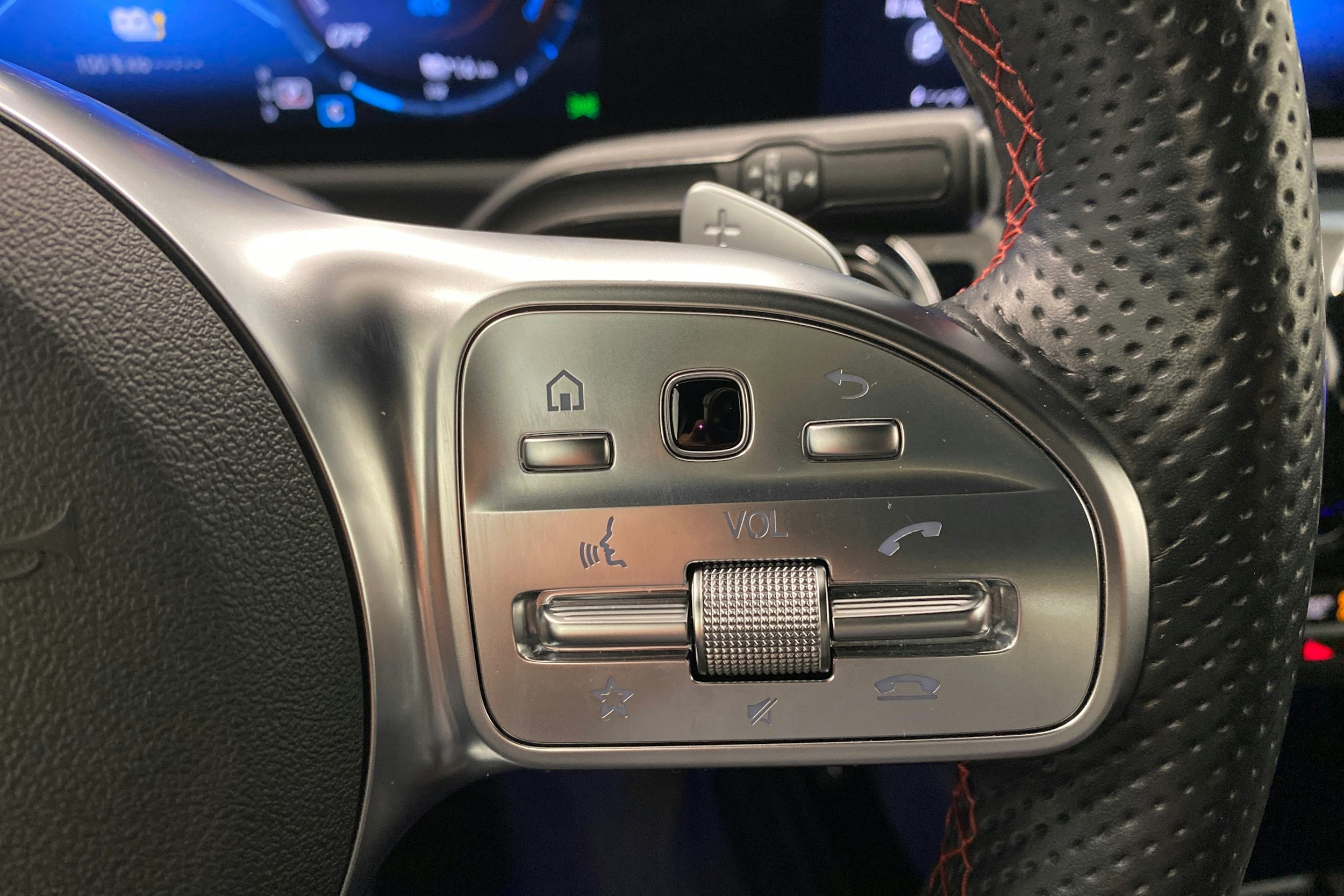 musta Mercedes-Benz A 2022 kuva 15.