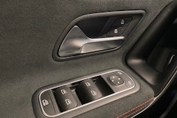 musta Mercedes-Benz A 2022 kuva 16.