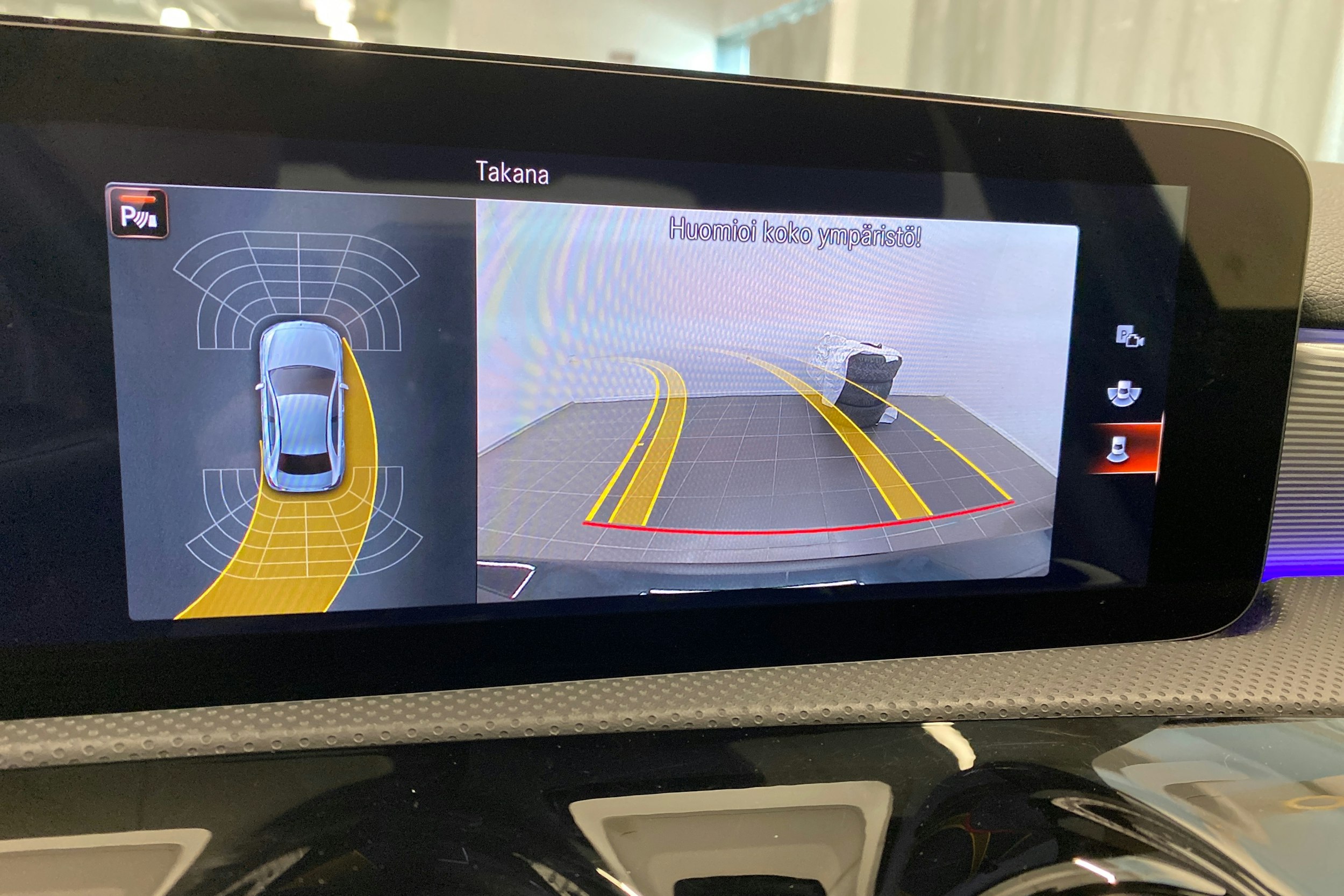 musta Mercedes-Benz A 2022 kuva 20.