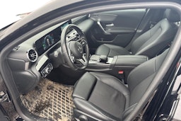 musta Mercedes-Benz A 2022 kuva 3.