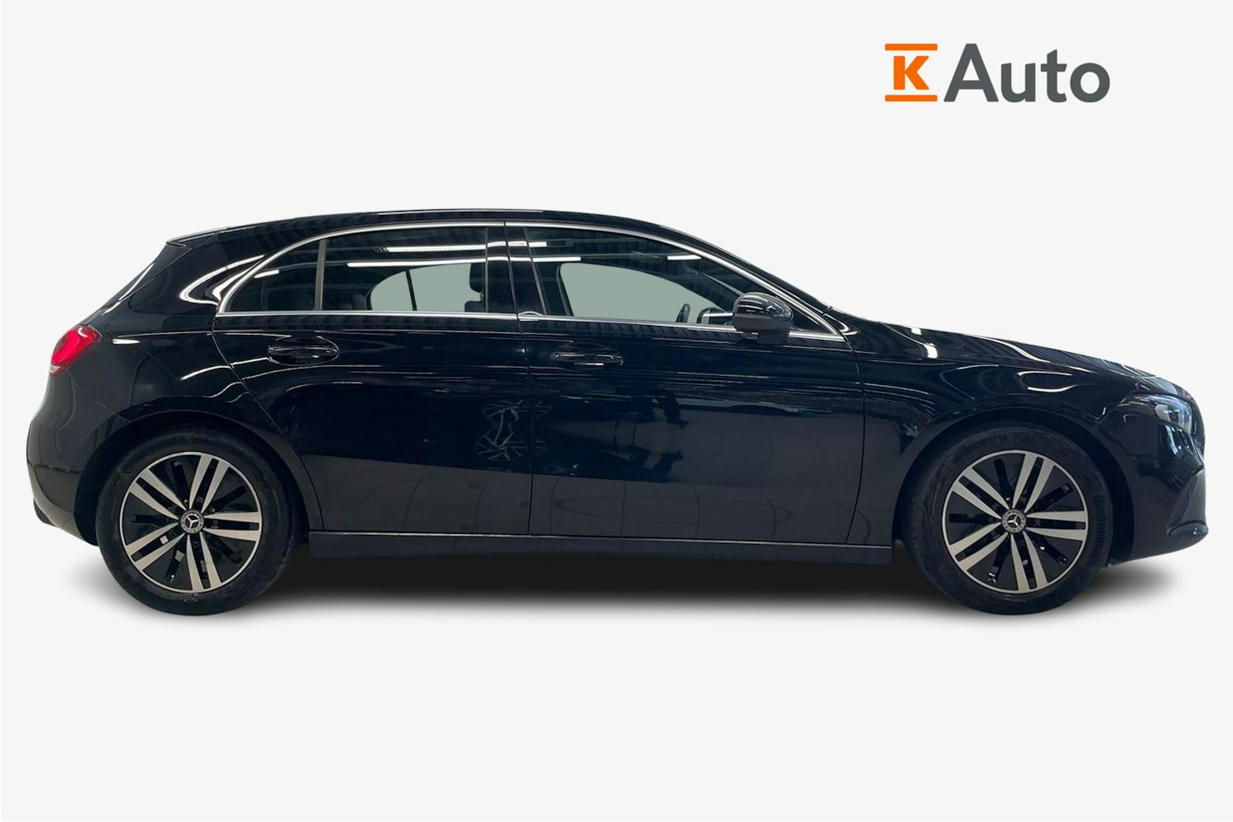 musta Mercedes-Benz A 2022 kuva 6.