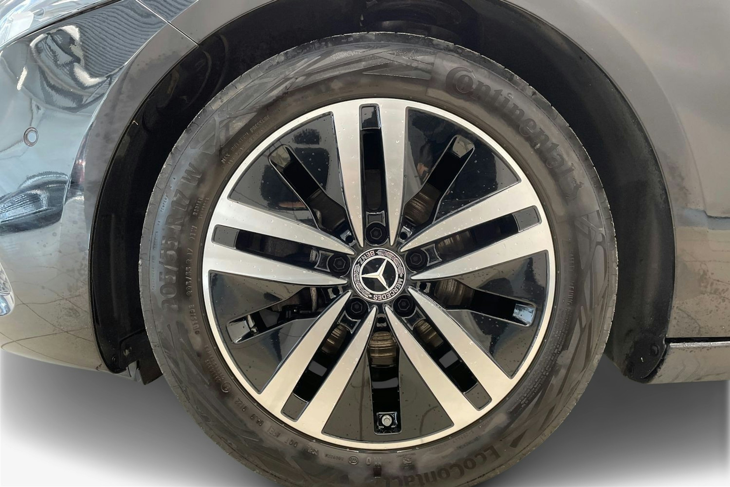 musta Mercedes-Benz A 2022 kuva 11.