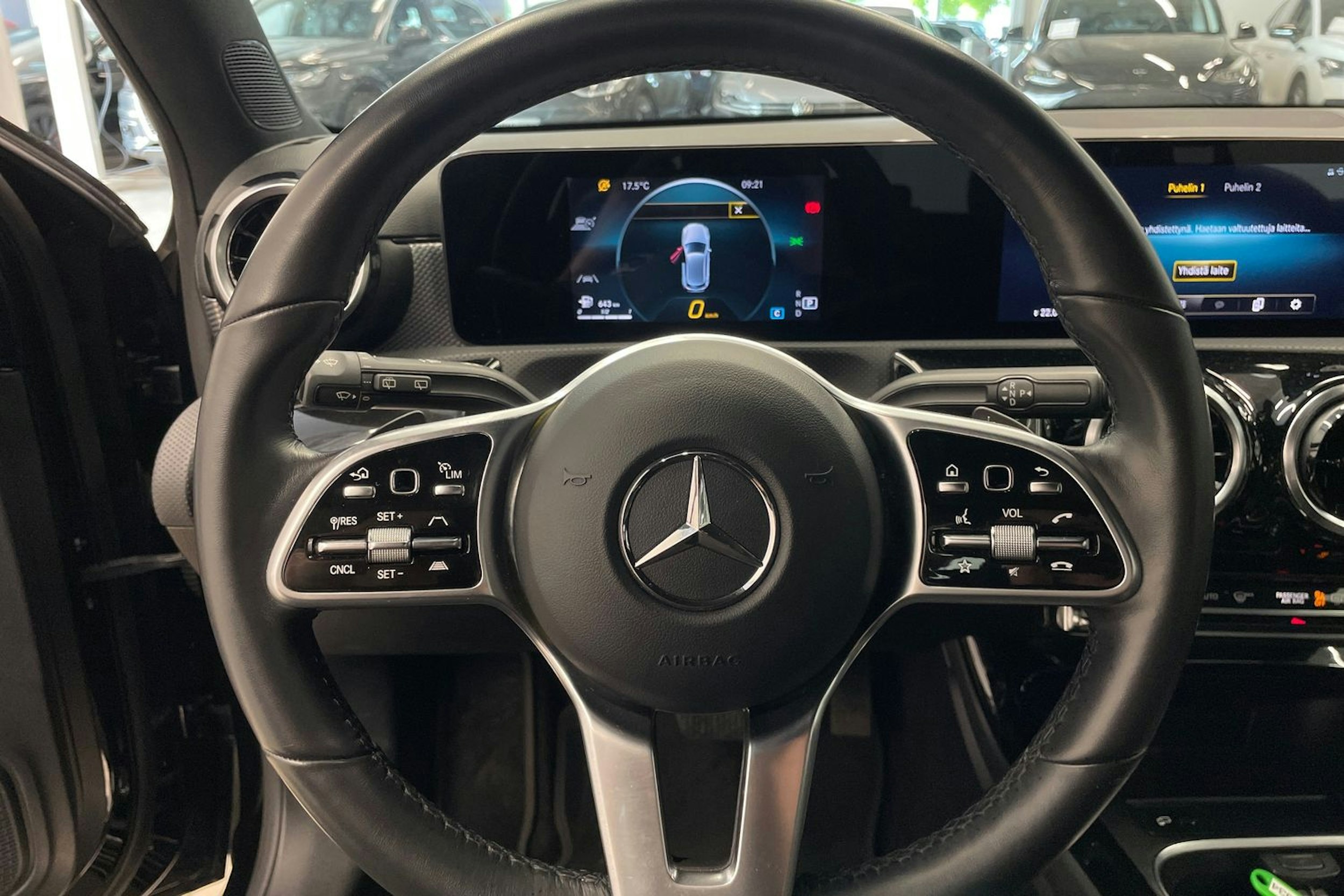musta Mercedes-Benz A 2022 kuva 15.