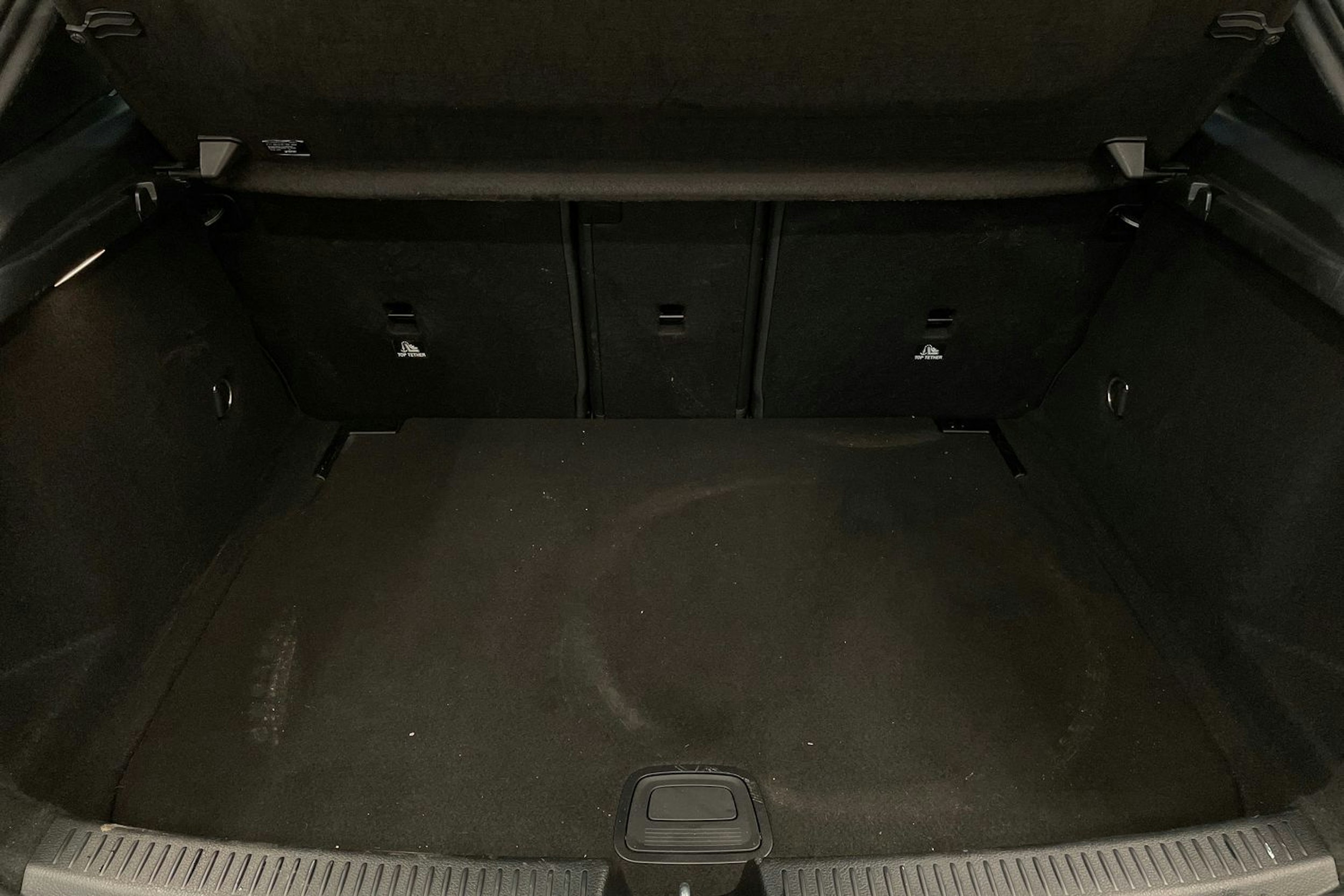 musta Mercedes-Benz A 2022 kuva 22.