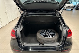 musta Mercedes-Benz A 2022 kuva 26.