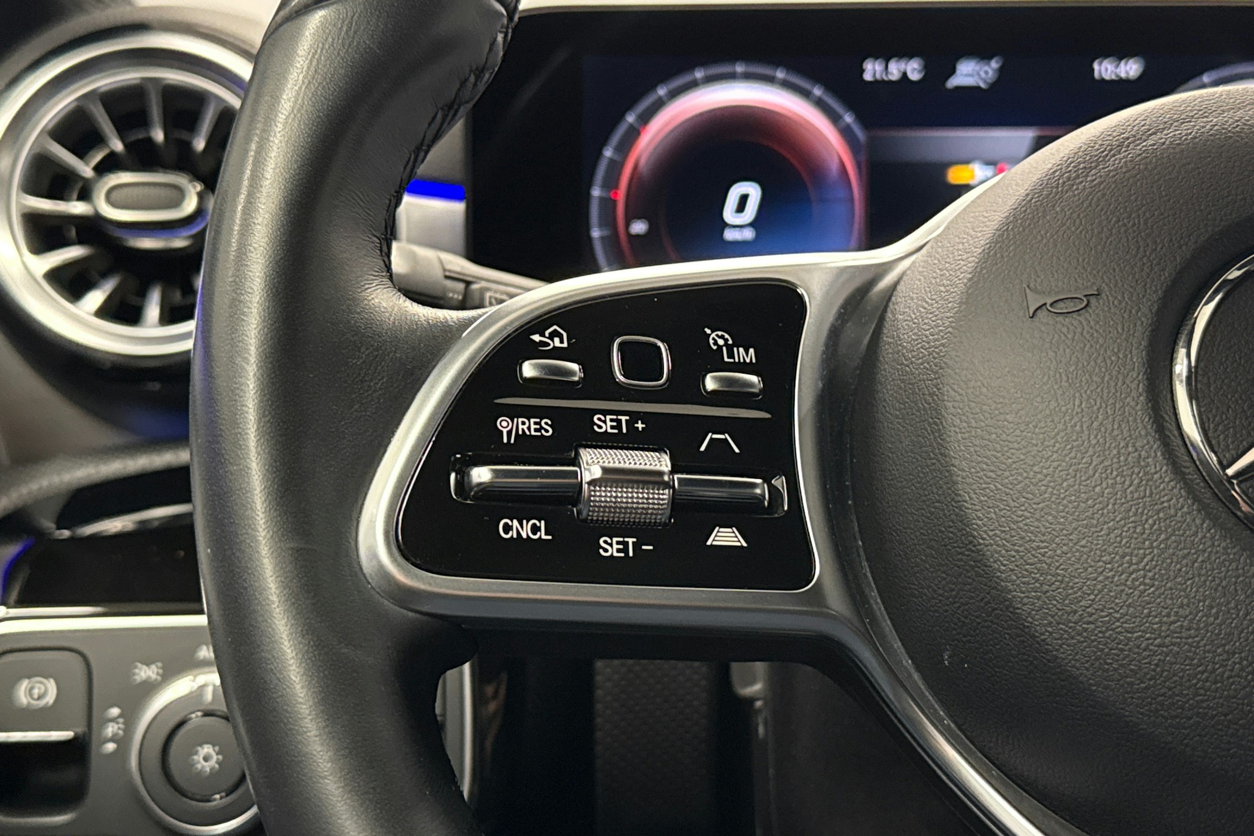 harmaa Mercedes-Benz A 2022 kuva 11.