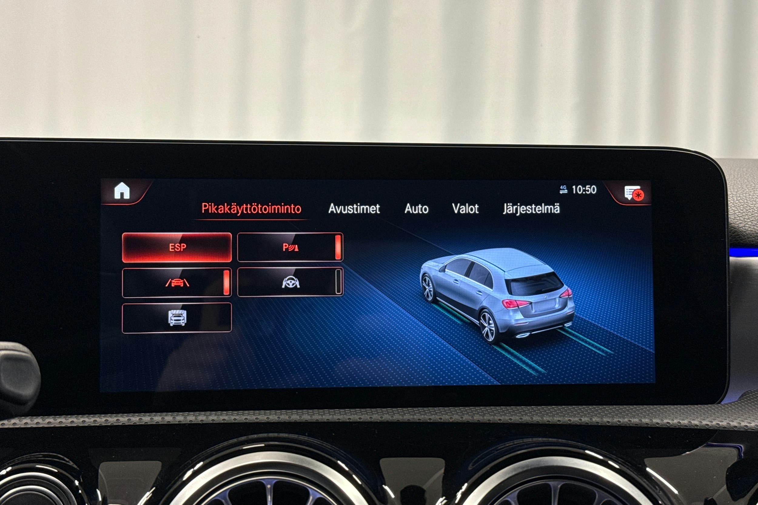 harmaa Mercedes-Benz A 2022 kuva 16.