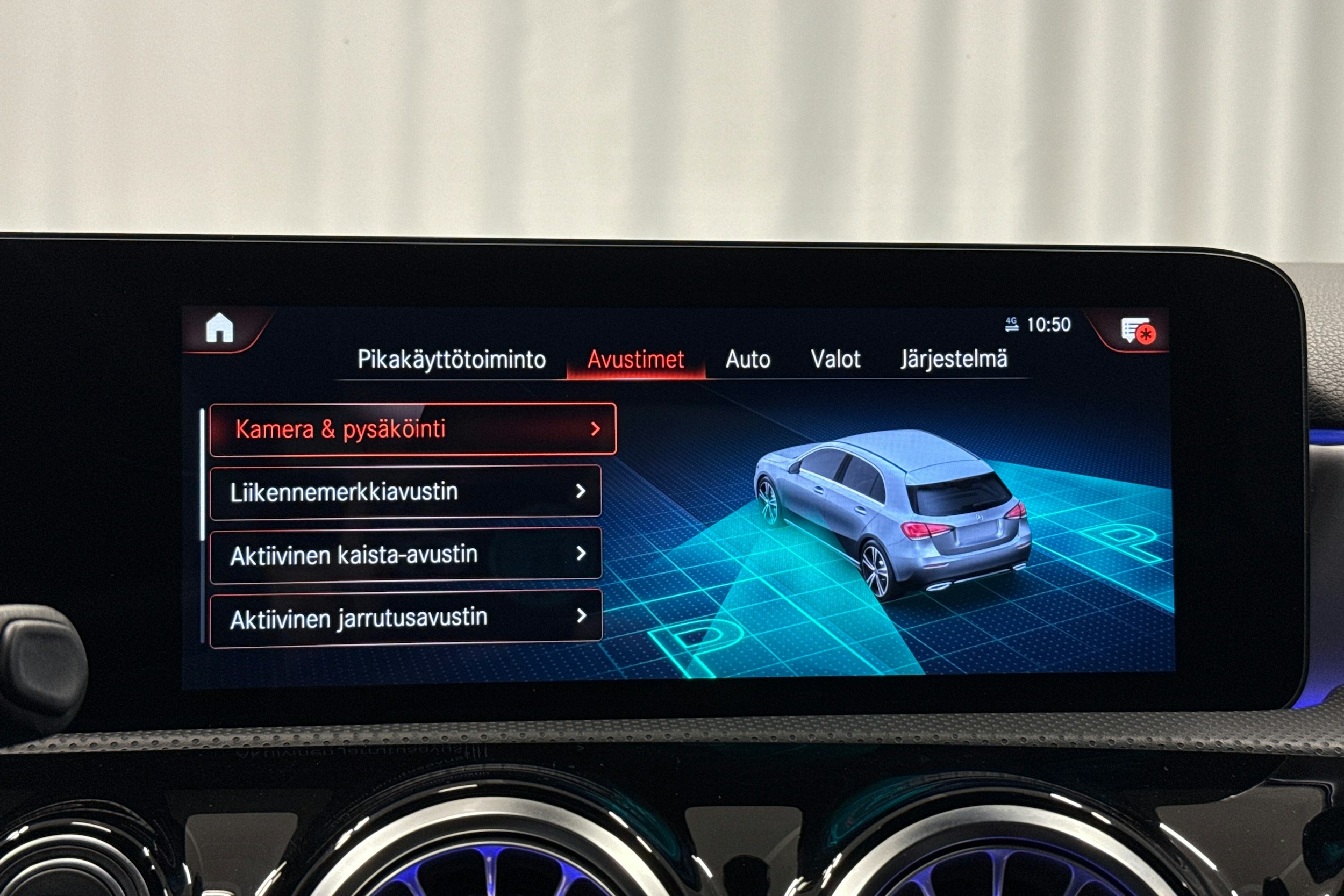 harmaa Mercedes-Benz A 2022 kuva 17.