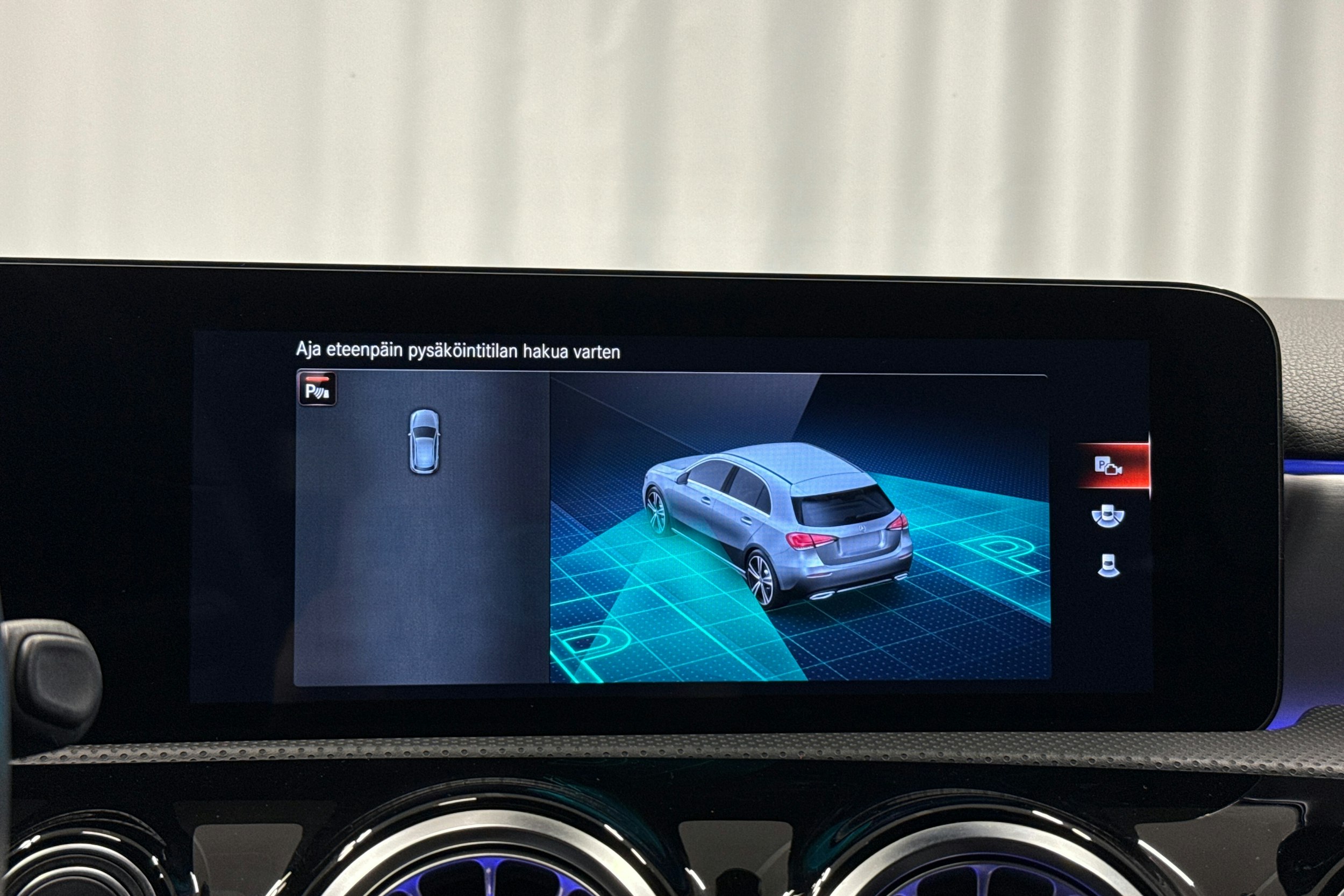 harmaa Mercedes-Benz A 2022 kuva 18.