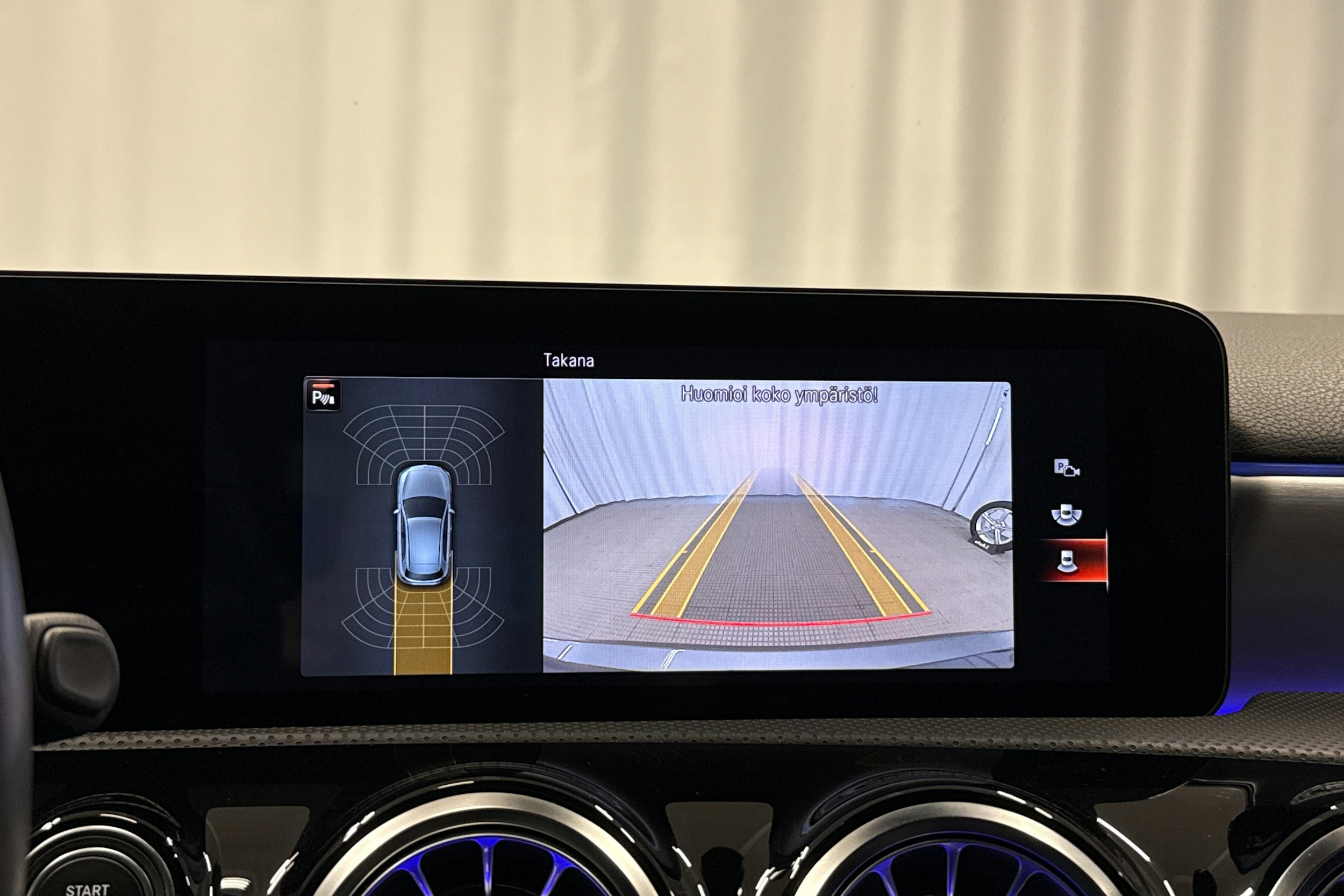 harmaa Mercedes-Benz A 2022 kuva 19.