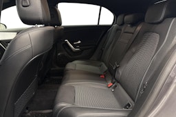 harmaa Mercedes-Benz A 2022 kuva 22.