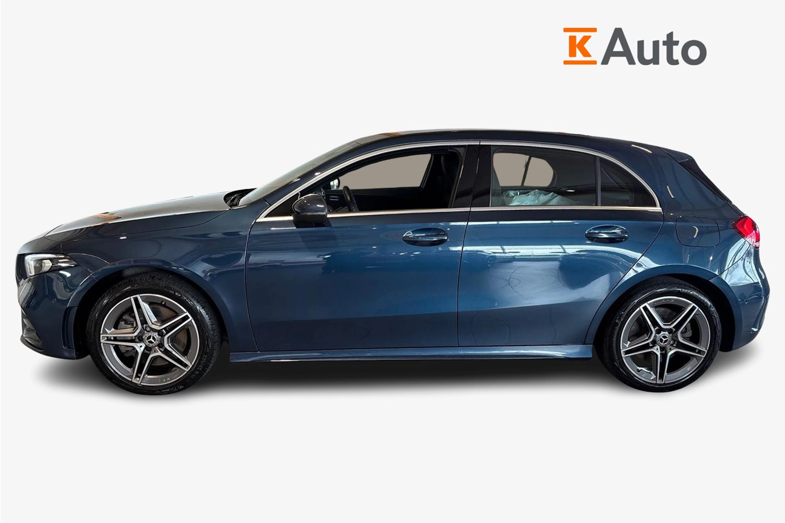 Sininen Mercedes-Benz A 2023 kuva 5.