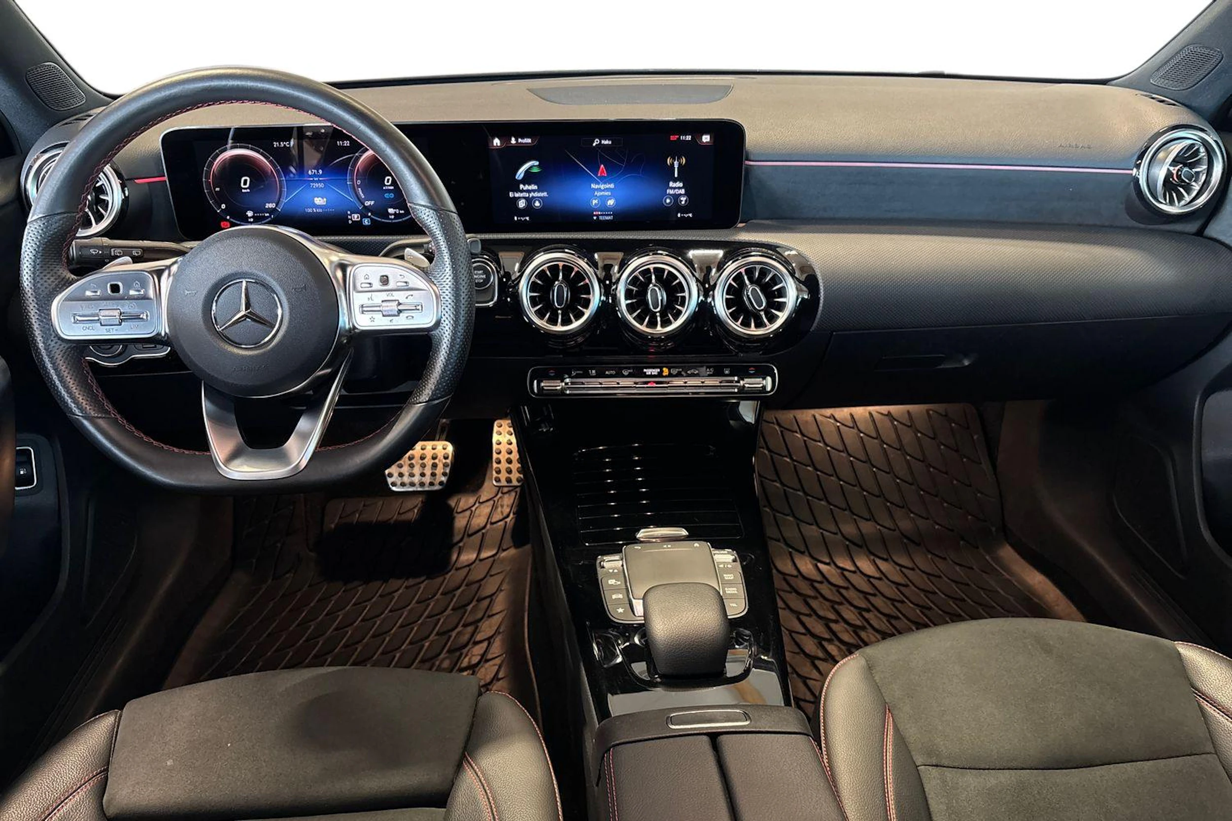 Sininen Mercedes-Benz A 2023 kuva 7.