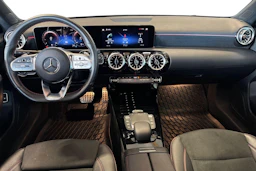 Sininen Mercedes-Benz A 2023 kuva 7.