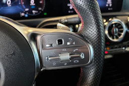 Sininen Mercedes-Benz A 2023 kuva 14.