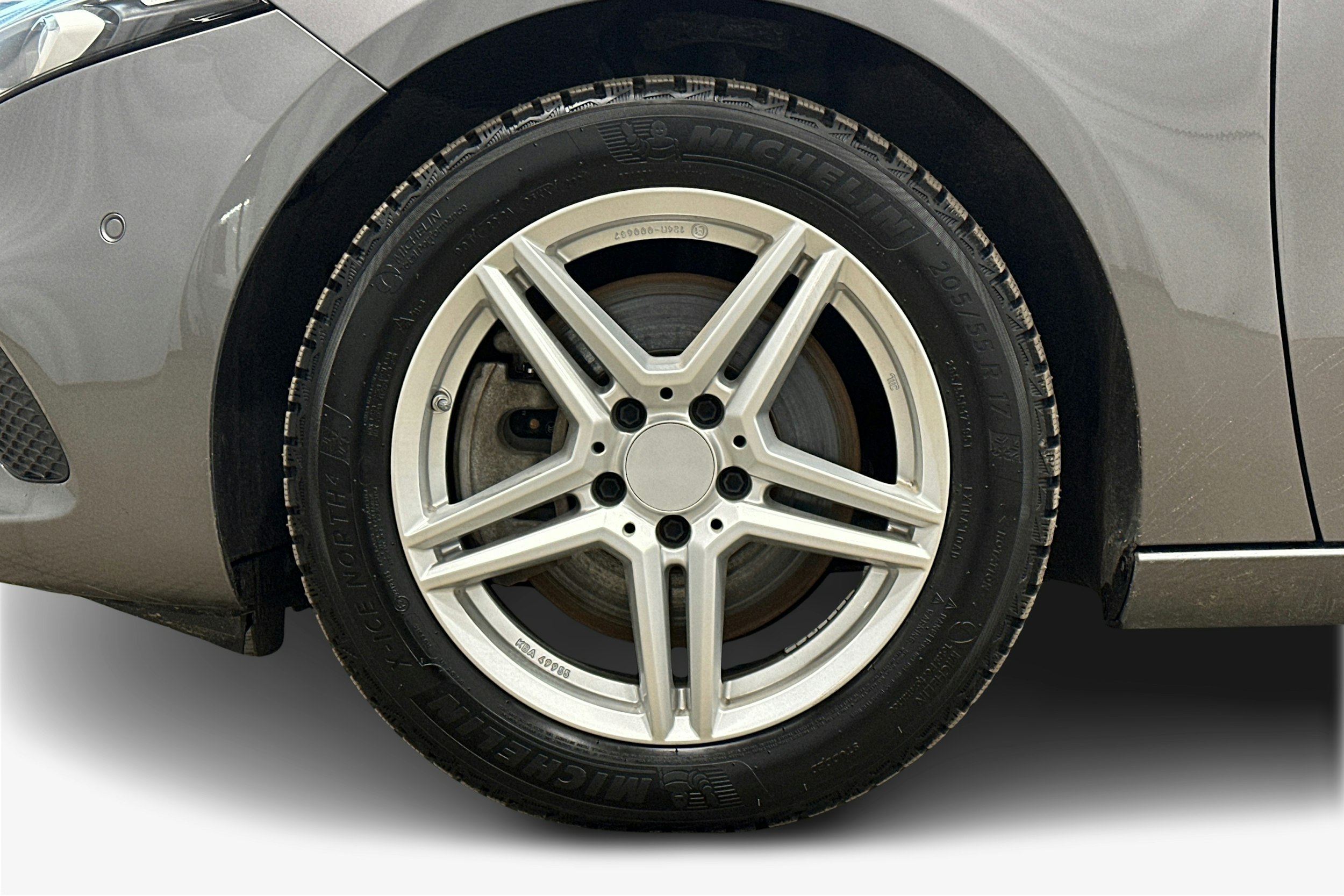 harmaa Mercedes-Benz A 2023 kuva 11.