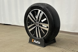 harmaa Mercedes-Benz A 2023 kuva 13.