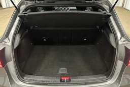 harmaa Mercedes-Benz A 2023 kuva 14.