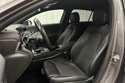 harmaa Mercedes-Benz A 2023 kuva 15.
