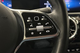 harmaa Mercedes-Benz A 2023 kuva 18.