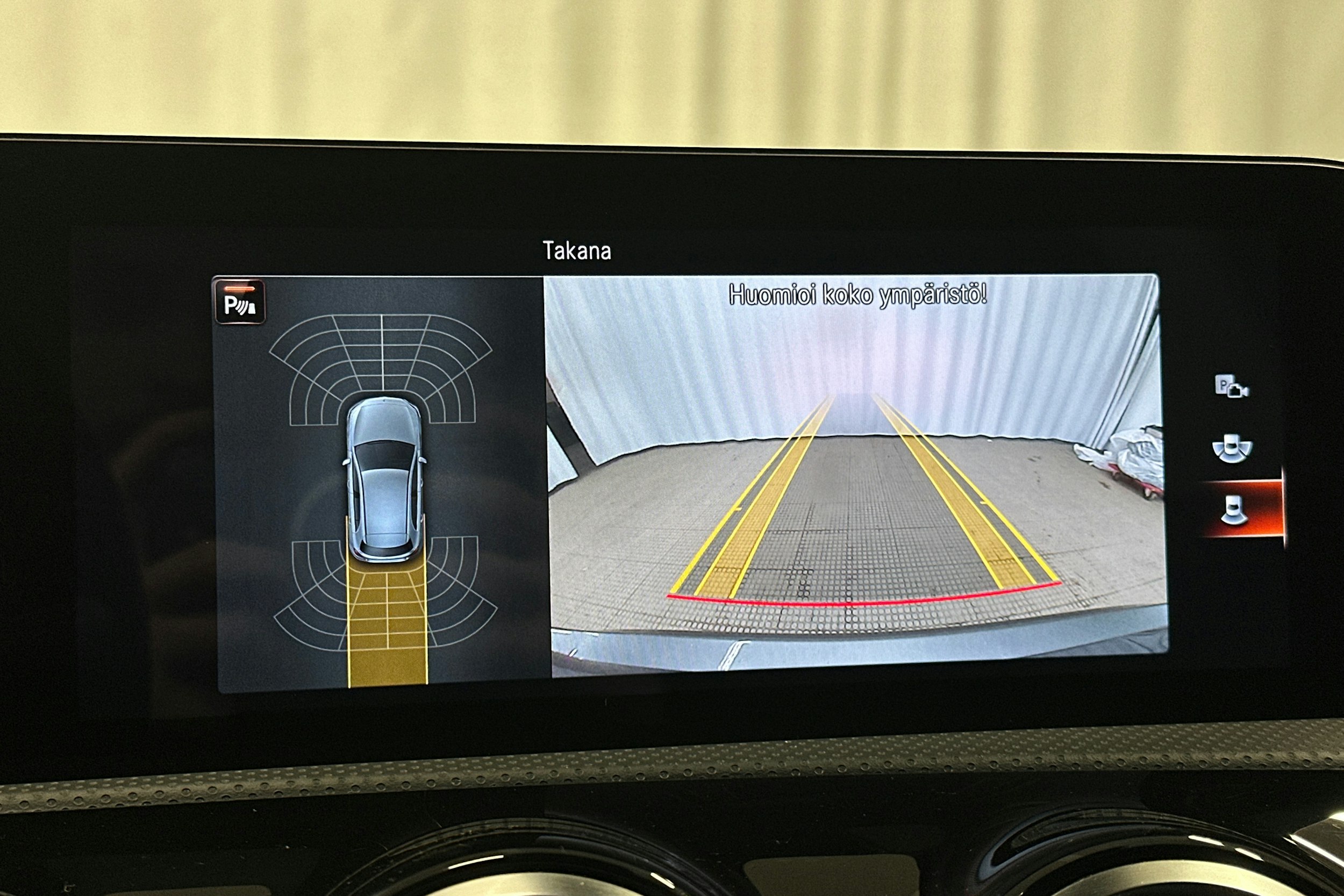 harmaa Mercedes-Benz A 2023 kuva 24.