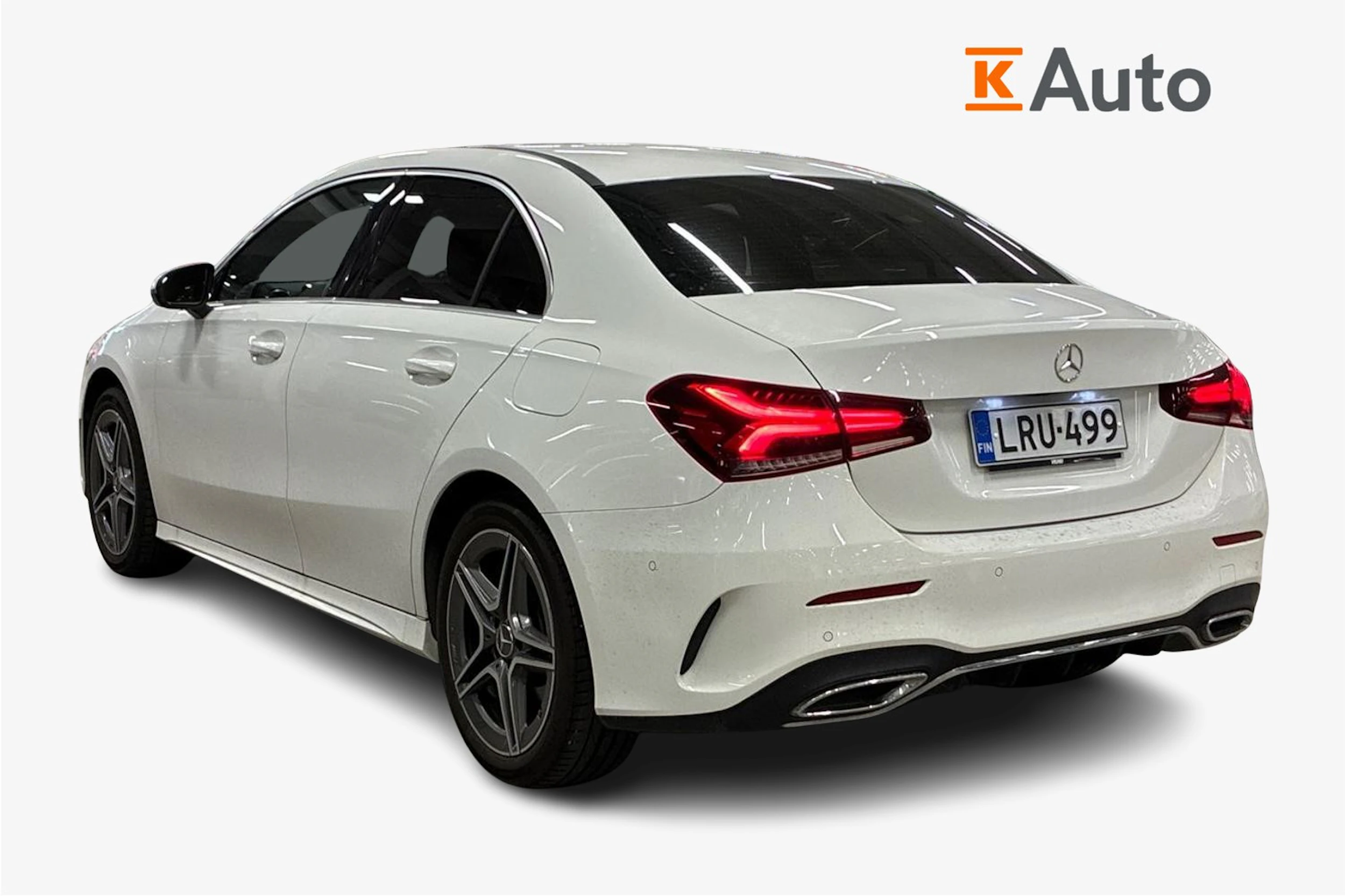 valkoinen Mercedes-Benz A 2023 kuva 2.