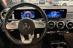 valkoinen Mercedes-Benz A 2023 kuva 4.