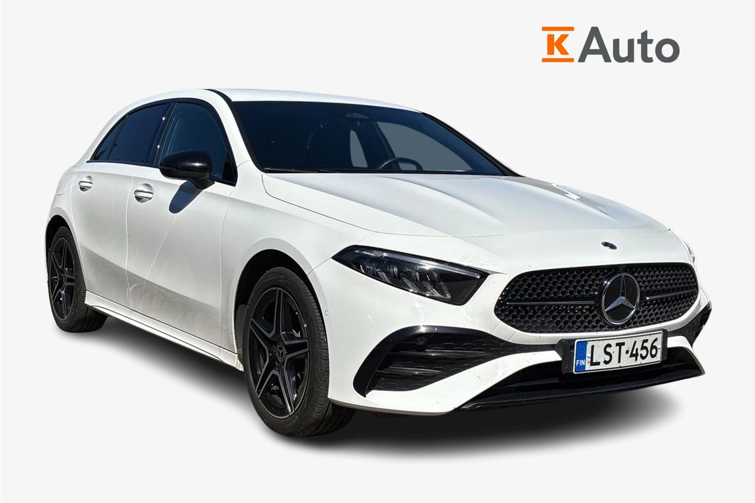 valkoinen Mercedes-Benz A 2023 kuva 1.