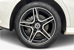 valkoinen Mercedes-Benz A 2023 kuva 9.