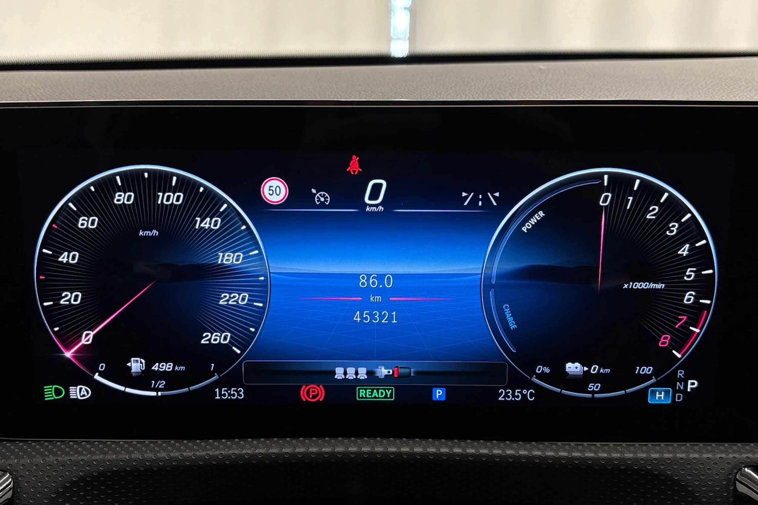 valkoinen Mercedes-Benz A 2023 kuva 15.