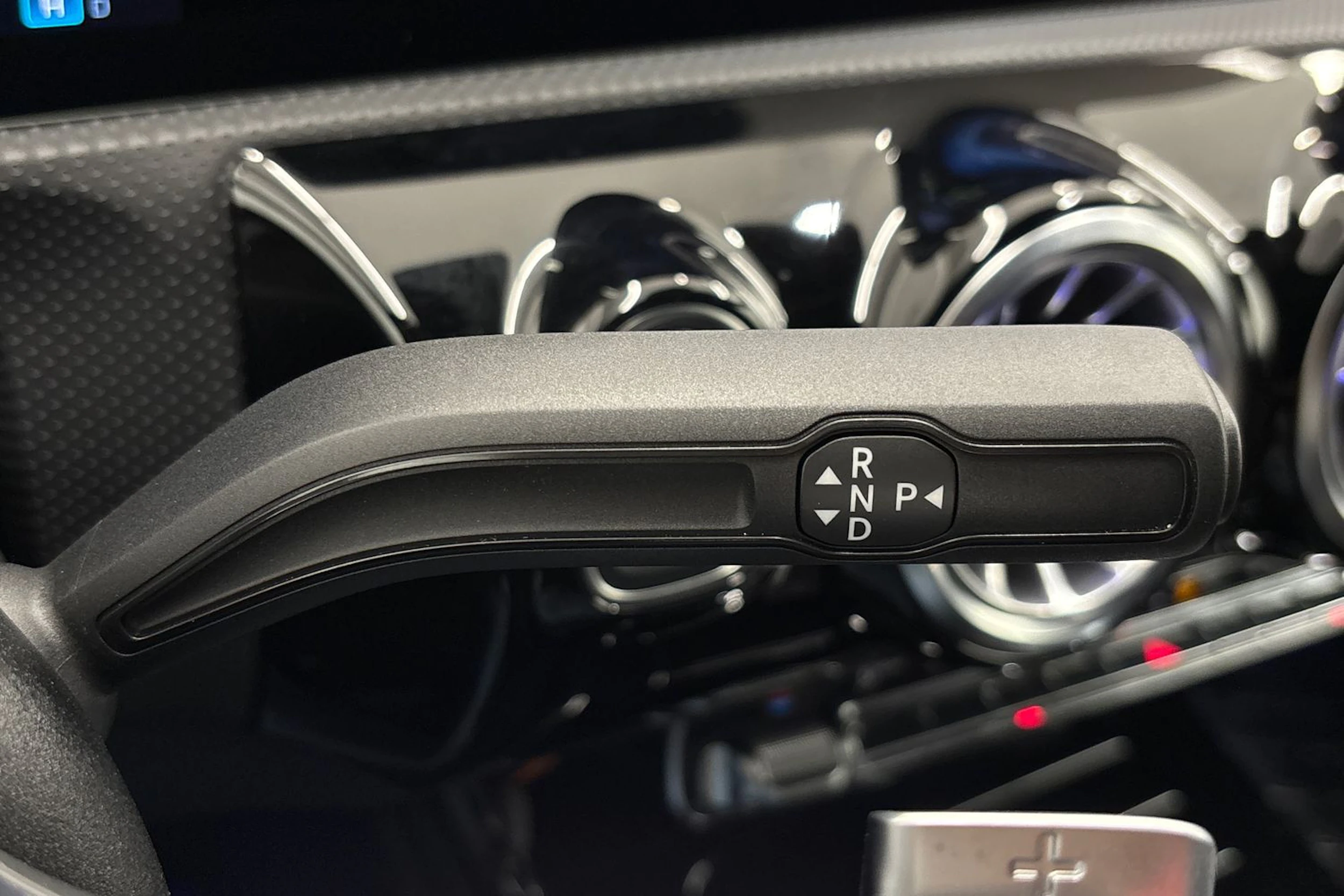 valkoinen Mercedes-Benz A 2023 kuva 16.