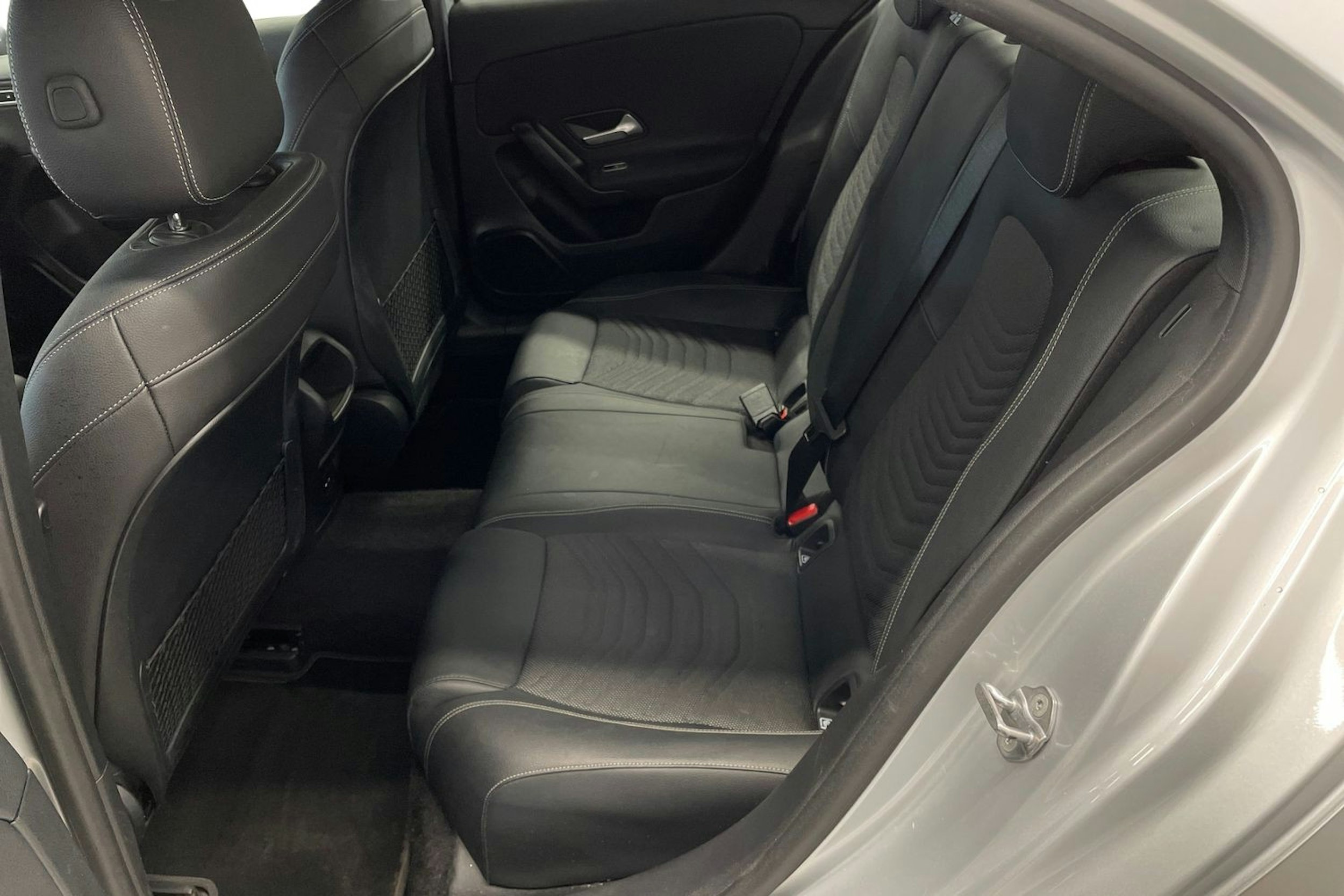 Harmaa Mercedes-Benz A 250 e 2021 kuva 10.