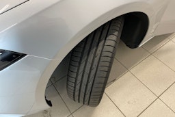 Harmaa Mercedes-Benz A 250 e 2021 kuva 13.