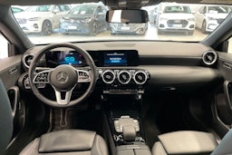 Harmaa Mercedes-Benz A 250 e 2021 kuva 16.