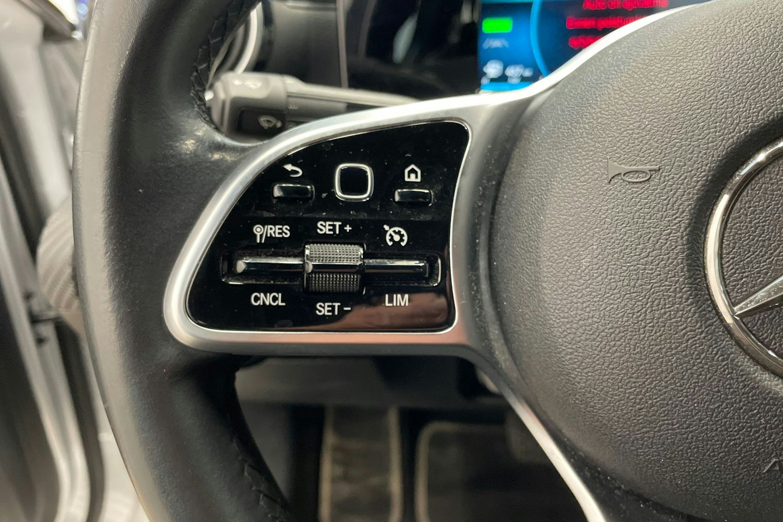 Harmaa Mercedes-Benz A 250 e 2021 kuva 17.