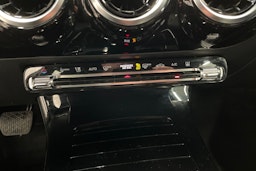 Harmaa Mercedes-Benz A 250 e 2021 kuva 20.