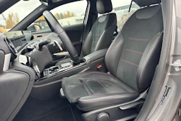Harmaa Mercedes-Benz A 250 e 2022 kuva 5.