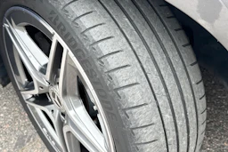 Harmaa Mercedes-Benz A 250 e 2022 kuva 6.