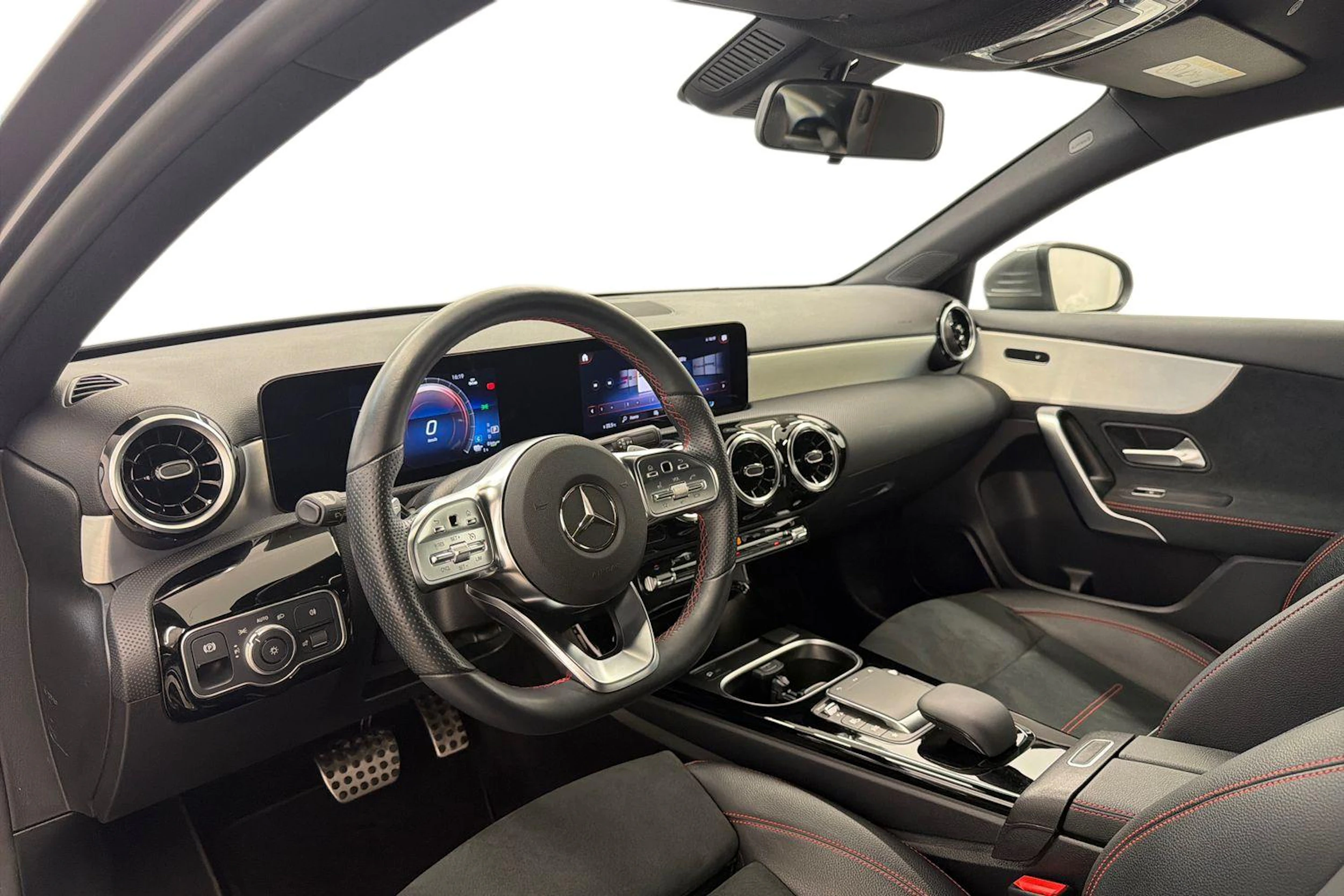 Harmaa Mercedes-Benz A 250 e 2023 kuva 6.