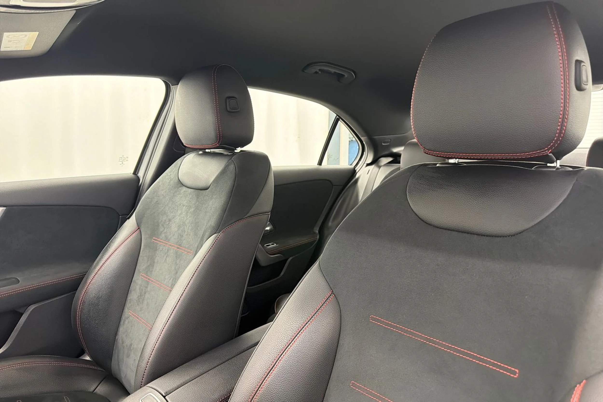Harmaa Mercedes-Benz A 250 e 2023 kuva 26.