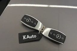 Harmaa Mercedes-Benz A 250 e 2023 kuva 30.