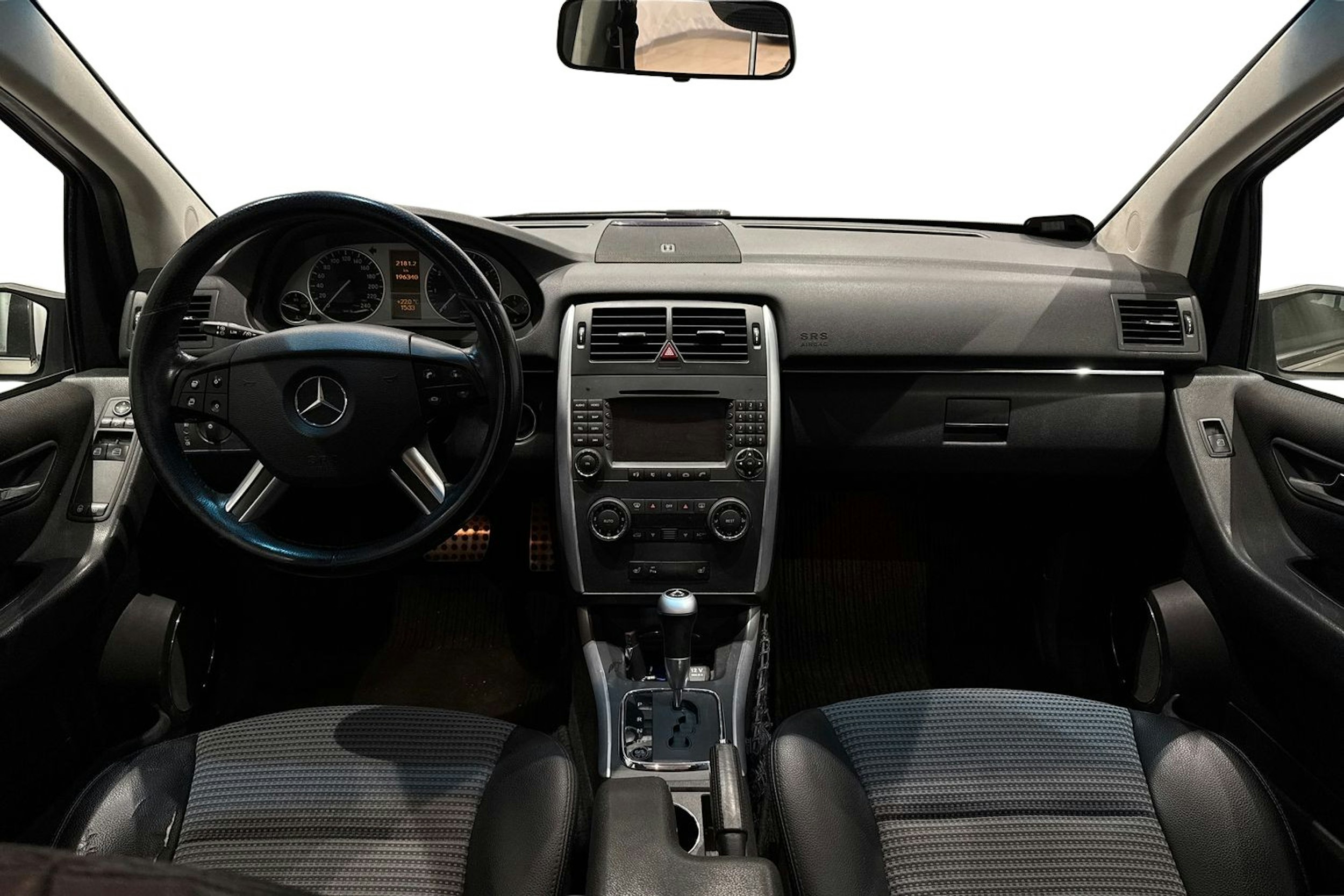 harmaa Mercedes-Benz B 2005 kuva 9.