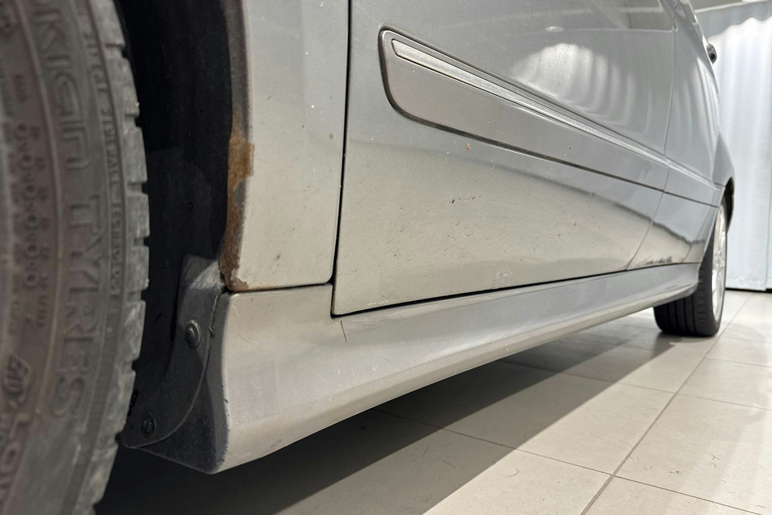 harmaa Mercedes-Benz B 2005 kuva 20.