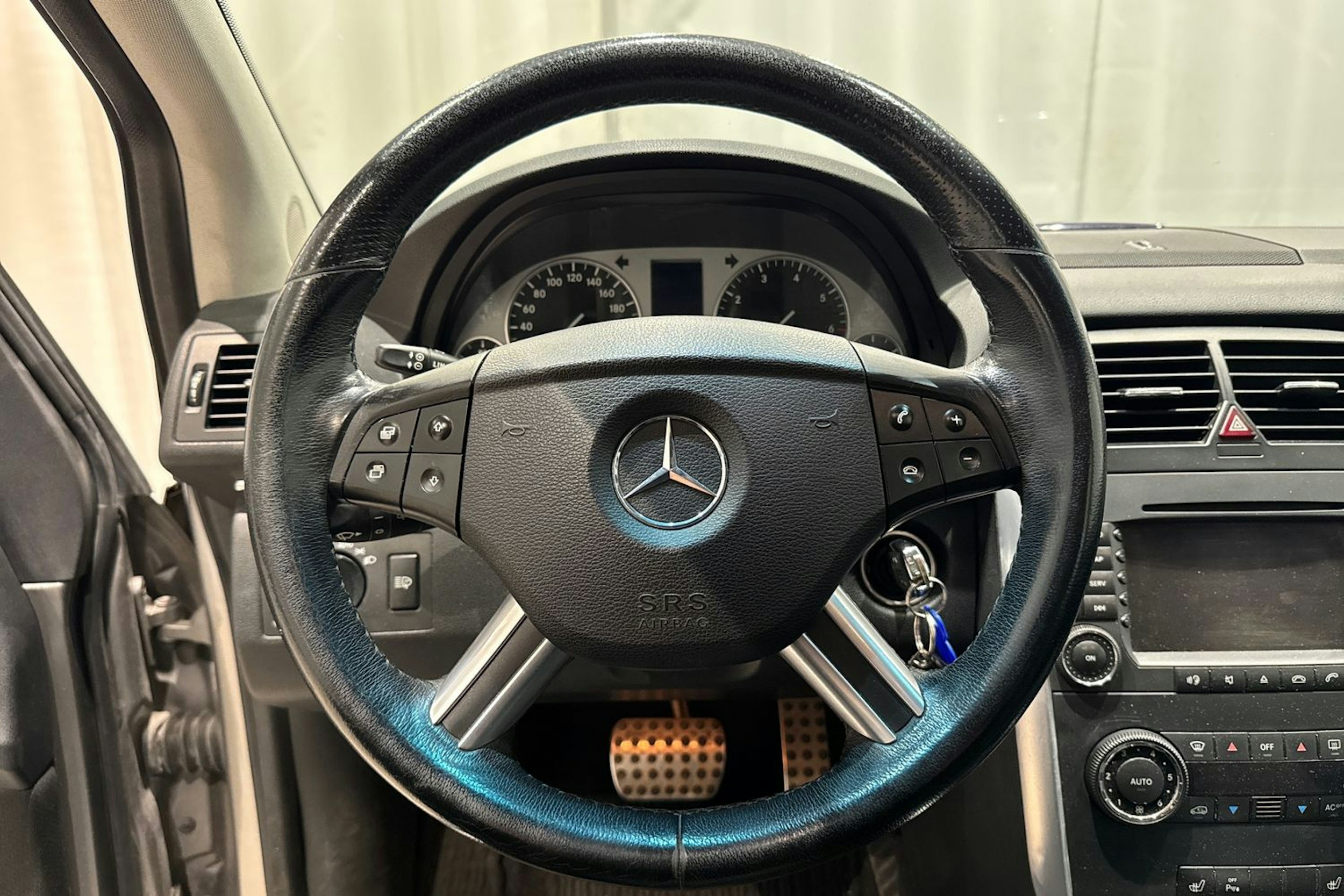 harmaa Mercedes-Benz B 2005 kuva 25.