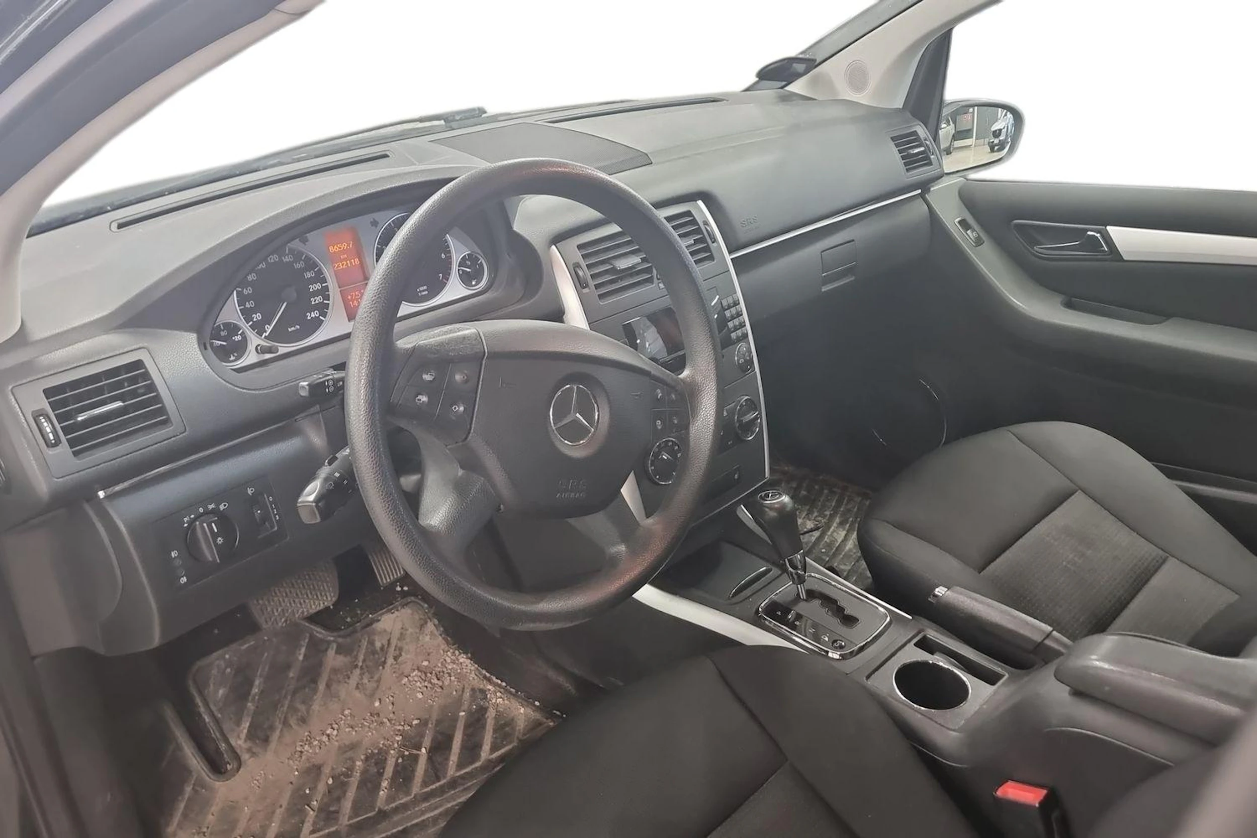 Musta Mercedes-Benz B 2007 kuva 6.