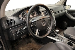 musta Mercedes-Benz B 2008 kuva 3.