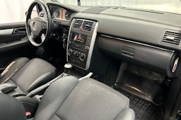 musta Mercedes-Benz B 2008 kuva 14.